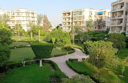 Apartment - 3 Bedrooms - 2 Bathrooms for sale in Zayed 2000 - 4th District - Sheikh Zayed City - Giza