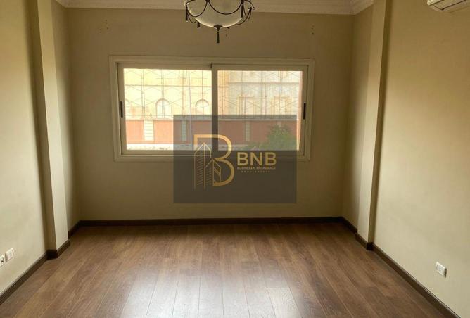 8233332 - Property Image 2