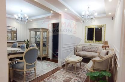 Apartment - 2 Bedrooms - 1 Bathroom for sale in Fleming - Hay Sharq - Alexandria