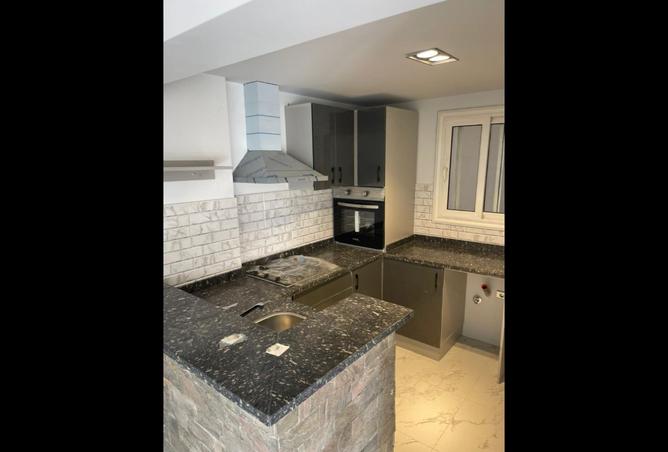8054582 - Property Image 3