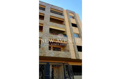 Apartment - 3 Bedrooms - 2 Bathrooms for sale in North Lotus - El Lotus - New Cairo City - Cairo