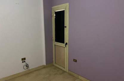Apartment - 3 Bedrooms - 1 Bathroom for sale in 50th Street - Zahraa El Maadi - Hay El Maadi - Cairo