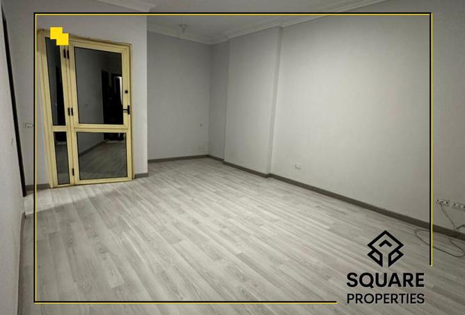 8118699 - Property Image 2