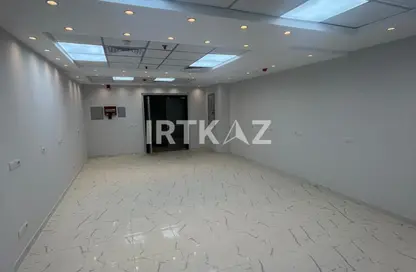 Office Space - Studio - 1 Bathroom for rent in Hyde Park Business District Mall - South Teseen St. - The 5th Settlement - New Cairo City - Cairo