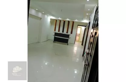 Office Space - Studio - 3 Bathrooms for rent in 10th Sector - Zahraa El Maadi - Hay El Maadi - Cairo