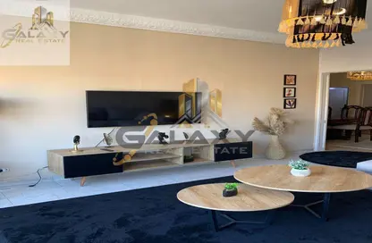 Apartment - 2 Bedrooms - 2 Bathrooms for sale in Yehia Ibrahim St. - Zamalek - Cairo