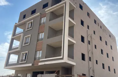 Apartment - 4 Bedrooms - 3 Bathrooms for sale in Bait Alwatan - The 5th Settlement - New Cairo City - Cairo