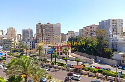شقة - 4 غرف نوم - 1 حمام للبيع في شارع محرم بك - محرم بك - حي وسط - الاسكندرية