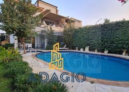 Townhouse - 5 bedrooms - 4 bathrooms for للايجار in Meadows Park - Sheikh Zayed Compounds - Sheikh Zayed City - Giza