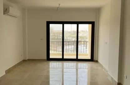 Apartment - 2 Bedrooms - 2 Bathrooms for sale in Fifth Square - The 5th Settlement - New Cairo City - Cairo