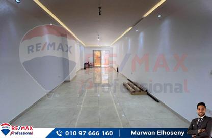 Apartment - 3 Bedrooms - 3 Bathrooms for sale in Al Geish Road - Glim - Hay Sharq - Alexandria