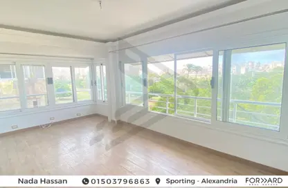 Apartment - 3 Bedrooms - 1 Bathroom for rent in Ahmed Allam St. - Sporting - Hay Sharq - Alexandria