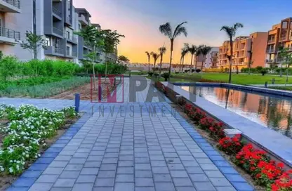 Apartment - 3 Bedrooms - 2 Bathrooms for sale in Moon Residences - Fifth Square - The 5th Settlement - New Cairo City - Cairo