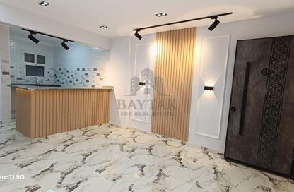 Apartment - 2 Bedrooms - 1 Bathroom for sale in Degla Palms - Al Wahat Road - 6 October City - Giza