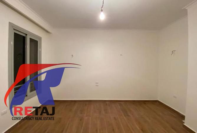 8424400 - Property Image 3