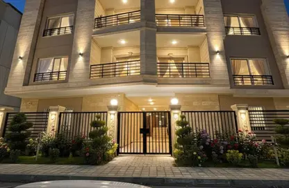 Penthouse - 4 Bedrooms - 3 Bathrooms for sale in Al Gezira St. - South Investors Area - New Cairo City - Cairo