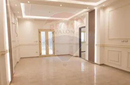 Apartment - 4 Bedrooms - 2 Bathrooms for sale in Smouha - Hay Sharq - Alexandria