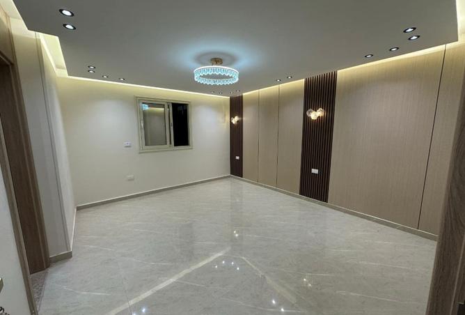 8374115 - Property Main Image