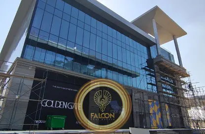 Shop - Studio - 3 Bathrooms for sale in Golden Gate - South Teseen St. - The 5th Settlement - New Cairo City - Cairo