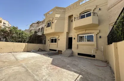 Villa - 4 Bedrooms - 5 Bathrooms for sale in Maadi - Hay El Maadi - Cairo