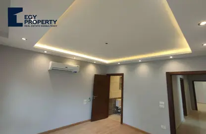 Apartment - 3 Bedrooms - 2 Bathrooms for sale in Mountain View iCity - 5th Settlement Compounds - The 5th Settlement - New Cairo City - Cairo