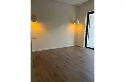 فيلا - 3 غرف نوم - 3 حمامات للايجار في مول هايد بارك بيزنس - شارع التسعين الجنوبي - التجمع الخامس - مدينة القاهرة الجديدة - القاهرة