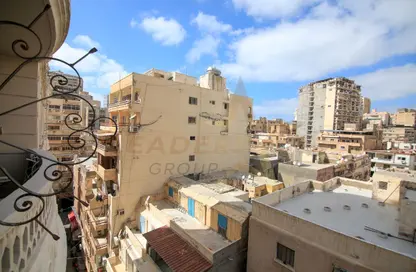 شقة - 3 غرف نوم - 3 حمامات للبيع في جليم - حي شرق - الاسكندرية