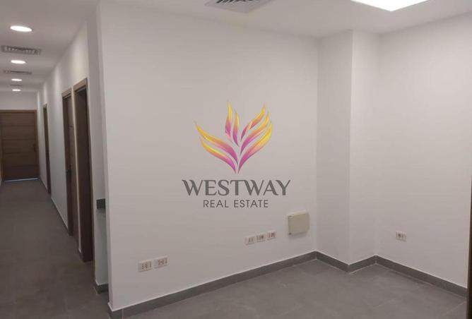 8266775 - Property Image 2