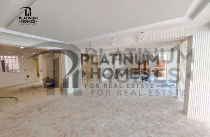 Apartment - 4 Bedrooms - 3 Bathrooms for sale in Khaleel Al Khayat Basha St. - Kafr Abdo - Roushdy - Hay Sharq - Alexandria