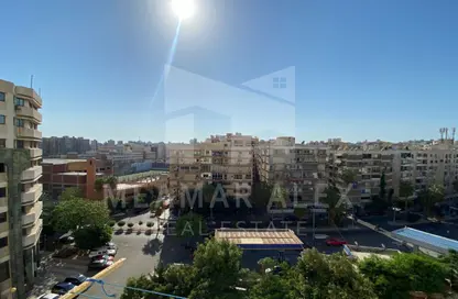 شقة - 3 غرف نوم - 2 حمامات للبيع في سموحة - حي شرق - الاسكندرية