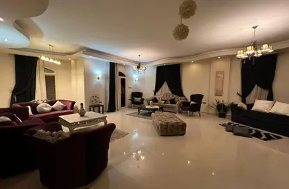 Duplex - 3 Bedrooms - 2 Bathrooms for rent in Doctor Yassin Abdel Ghaffar St. - Area C - Ganoob El Acadimia - New Cairo City - Cairo