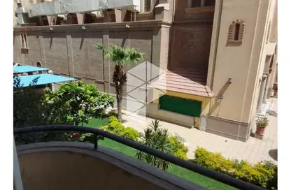Apartment - 3 Bedrooms - 3 Bathrooms for rent in Ismail Mohamed St. - Zamalek - Cairo