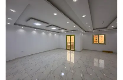 شقة - 3 غرف نوم - 2 حمامات للبيع في شارع الفنون - الحي التاسع - مدينة العبور - القليوبية