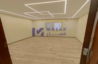 Apartment - 3 Bedrooms - 3 Bathrooms for sale in Zahraa El Maadi - Hay El Maadi - Cairo