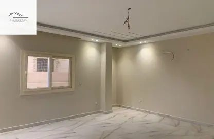 Apartment - 3 Bedrooms - 2 Bathrooms for rent in North Lotus - El Lotus - New Cairo City - Cairo