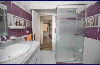 Apartment - 3 Bedrooms - 1 Bathroom for sale in Mostafa Kamel St. - Smouha - Hay Sharq - Alexandria