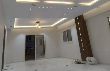 Apartment - 2 Bedrooms - 2 Bathrooms for rent in Mostashareen - North Investors Area - New Cairo City - Cairo