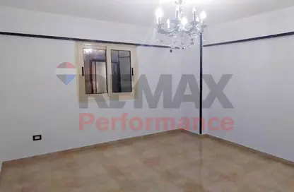 Apartment - 3 Bedrooms - 1 Bathroom for sale in Gamal Abdel Nasser St. - El Mandara - Hay Than El Montazah - Alexandria