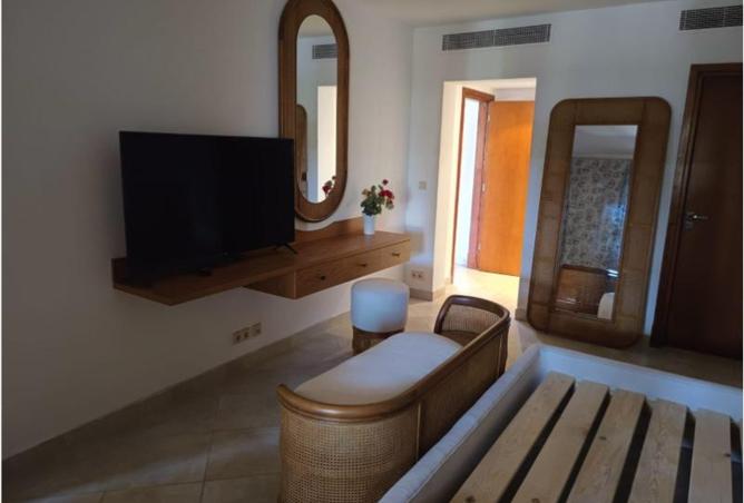 8450504 - Property Image 3