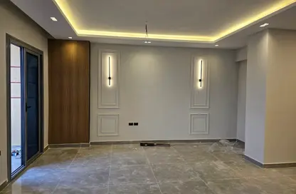 Apartment - 4 Bedrooms - 3 Bathrooms for sale in Lake West - Sheikh Zayed Compounds - Sheikh Zayed City - Giza