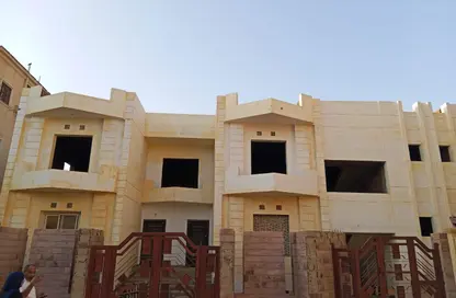 فيلا - 5 غرف نوم - 4 حمامات للبيع في مجاورة 2 - الحي الثاني غرب - مدينة الشروق - القاهرة