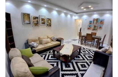 Apartment - 3 Bedrooms - 1 Bathroom for rent in Al Mokattam St. - Al Abageyah - El Khalifa - Cairo