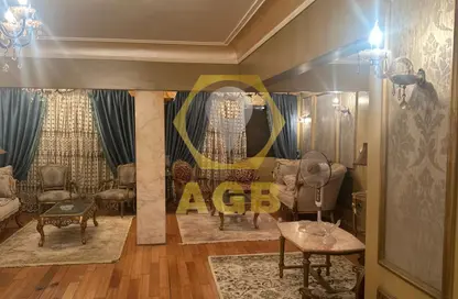 شقة - 3 غرف نوم - 2 حمامات للبيع في شارع مصطفي رشدي (عدنان المدنى) - المهندسين - الجيزة