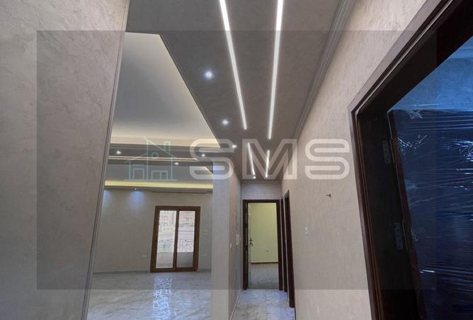 8181111 - Property Image 2