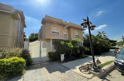 Villa - 6 Bedrooms - 5 Bathrooms for rent in Flowers Park - North Investors Area - New Cairo City - Cairo