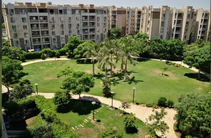 Apartment - 2 Bedrooms - 2 Bathrooms for sale in Madinaty - Cairo
