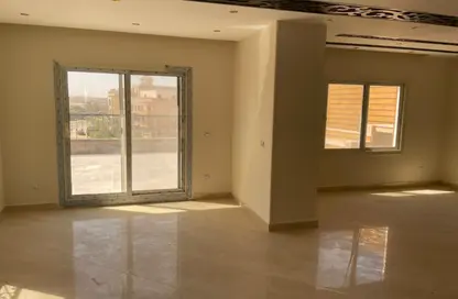 Apartment - 2 Bedrooms - 2 Bathrooms for rent in Doctor Yassin Abdel Ghaffar St. - Area C - Ganoob El Acadimia - New Cairo City - Cairo