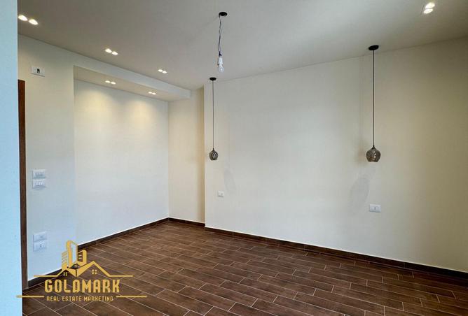 8092937 - Property Image 2
