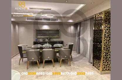 فيلا - 6 غرف نوم - 6 حمامات للبيع في رويال سيتي - كمبوندات الشيخ زايد - الشيخ زايد - الجيزة
