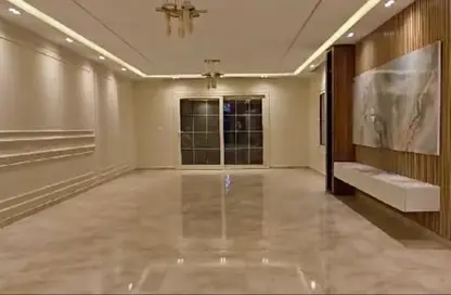 شقة - 2 غرف نوم - 2 حمامات للبيع في شارع سوريا - المهندسين - الجيزة
